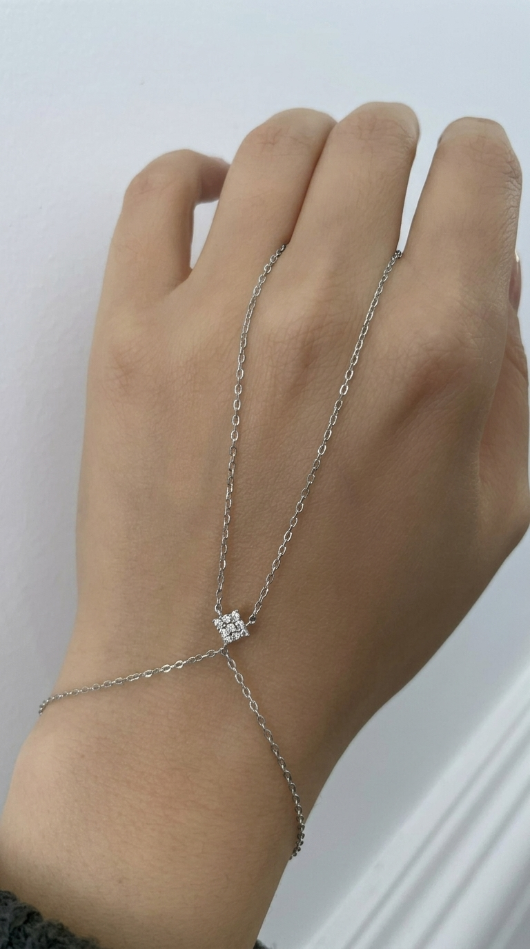 Işıltılı Taşlı Silver Şahmeran | New Collection